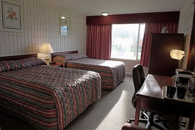 Sandman Hotel Vernon Extérieur photo